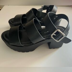 MADDEN GIRL Carter Lug Platform Sandal NWOT